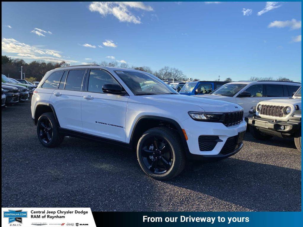 new 2025 Jeep Grand Cherokee car, priced at $47,780