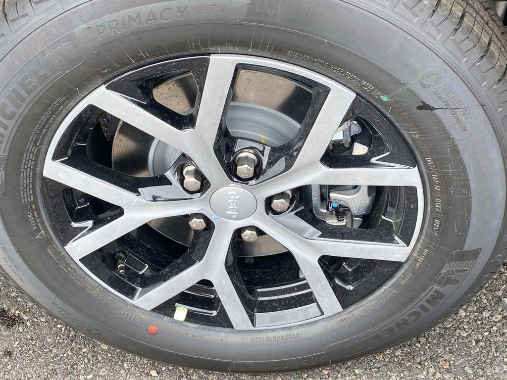 new 2025 Jeep Grand Cherokee L car, priced at $51,515