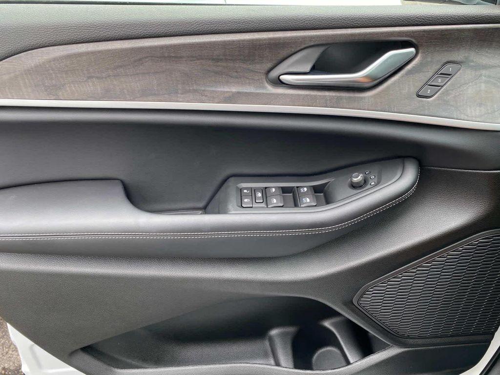 new 2025 Jeep Grand Cherokee L car, priced at $51,515