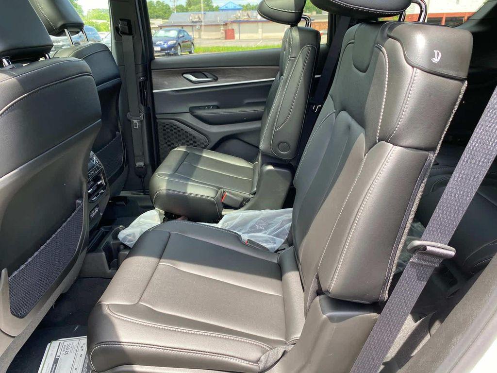 new 2025 Jeep Grand Cherokee L car, priced at $51,515