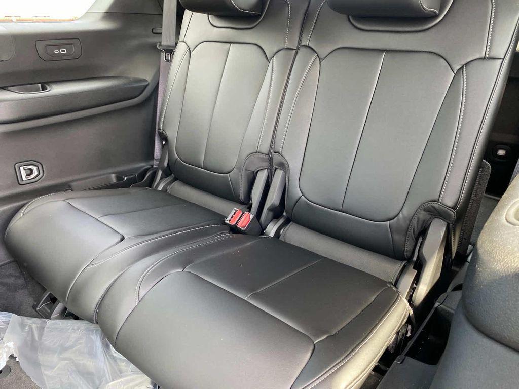 new 2025 Jeep Grand Cherokee L car, priced at $51,515