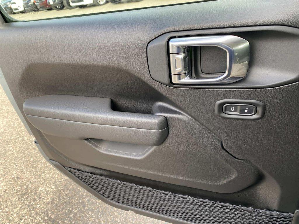 new 2026 Jeep Wrangler car, priced at $41,165