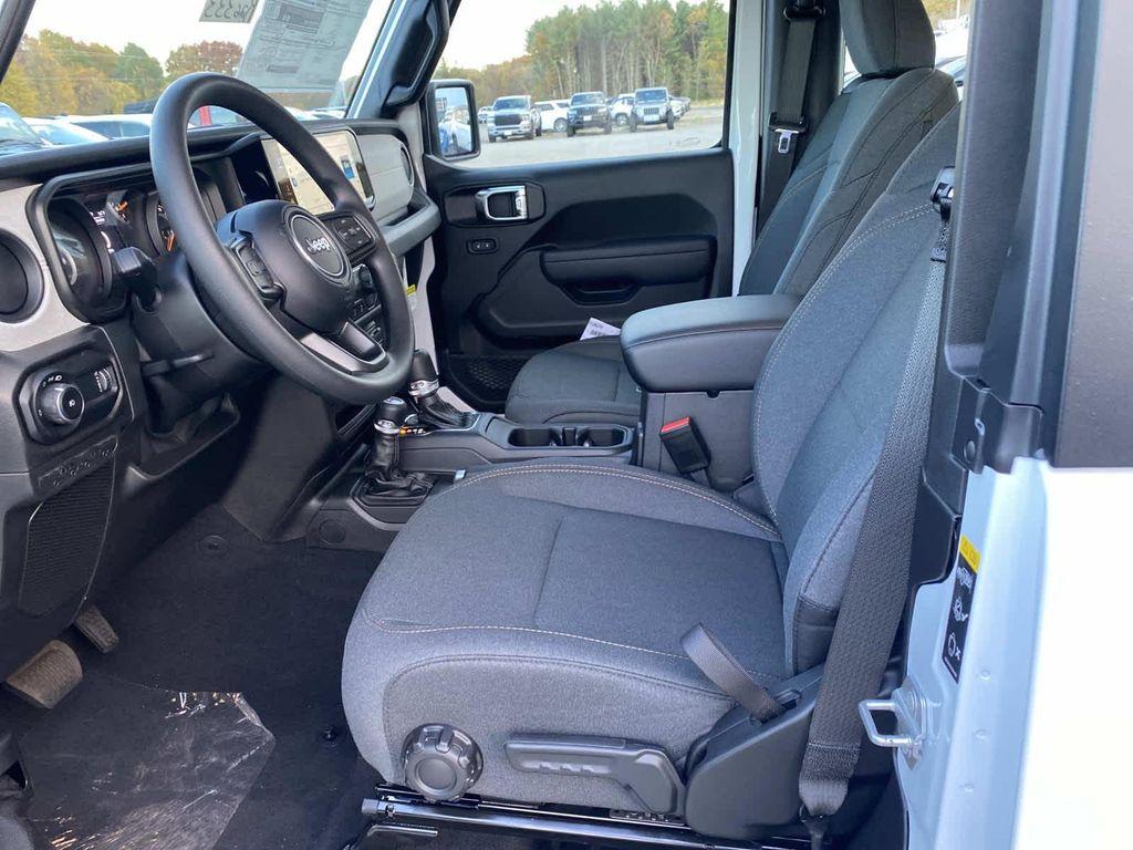 new 2026 Jeep Wrangler car, priced at $41,905