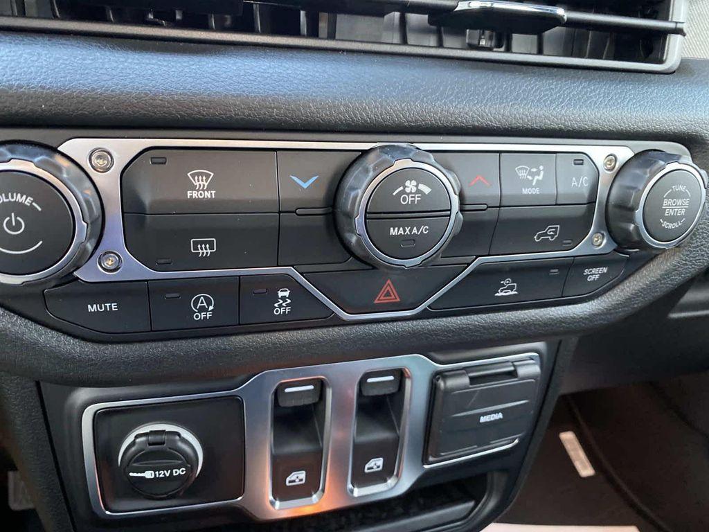 new 2026 Jeep Wrangler car, priced at $41,905