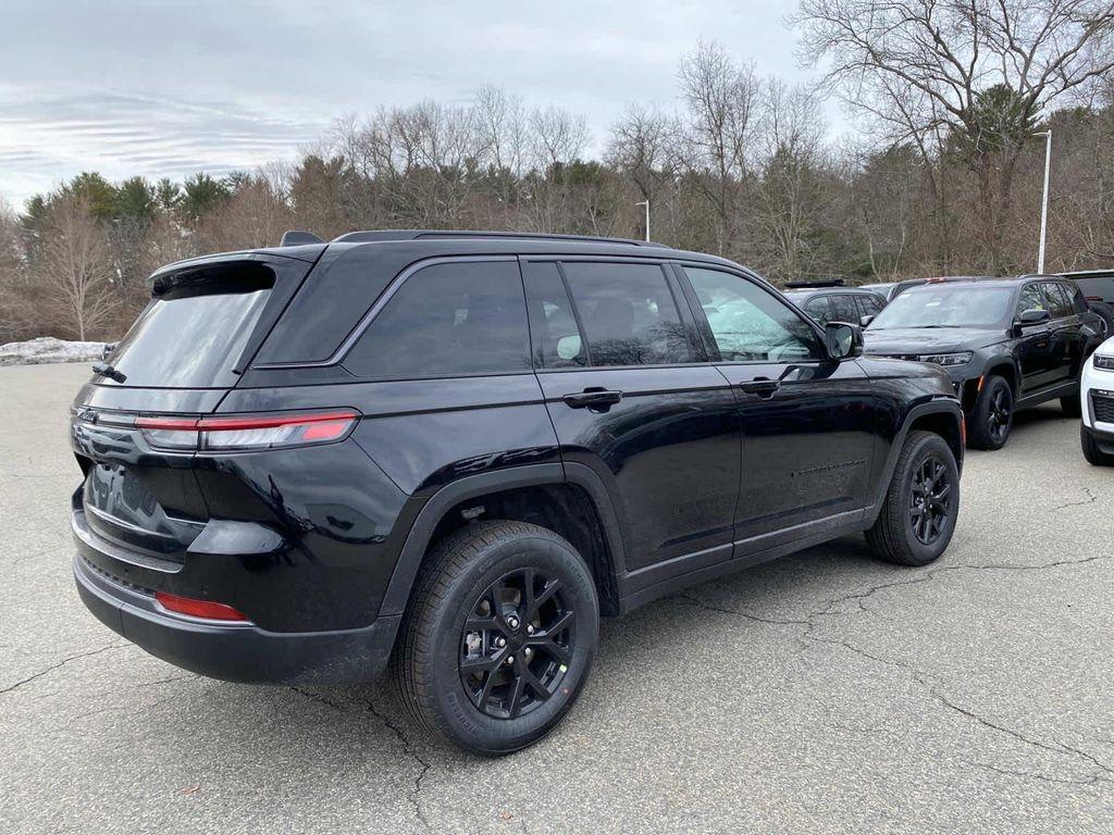 new 2026 Jeep Grand Cherokee car, priced at $49,170