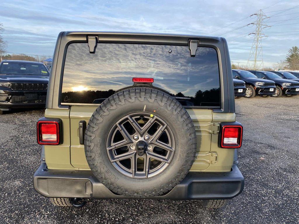 new 2026 Jeep Wrangler car, priced at $47,125