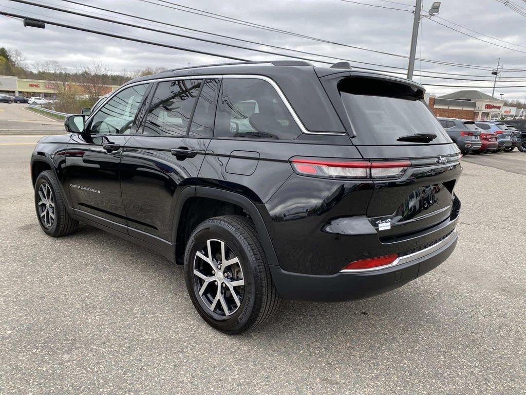 used 2023 Jeep Grand Cherokee car, priced at $32,899