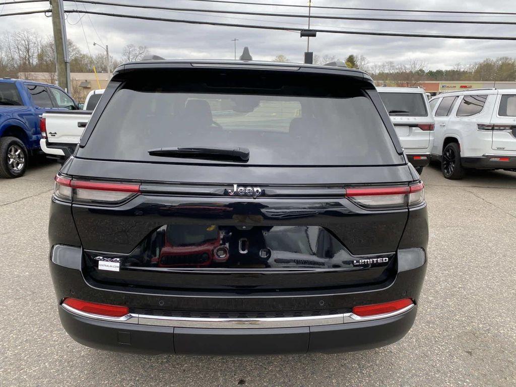 used 2023 Jeep Grand Cherokee car, priced at $32,899