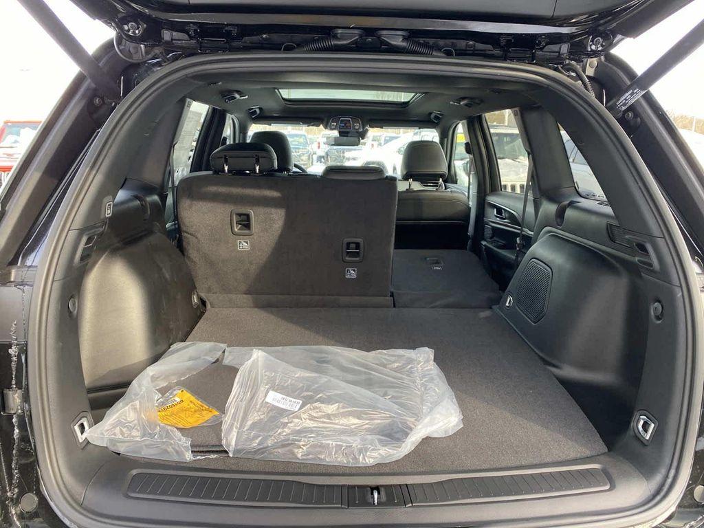 new 2026 Jeep Grand Cherokee car, priced at $50,805