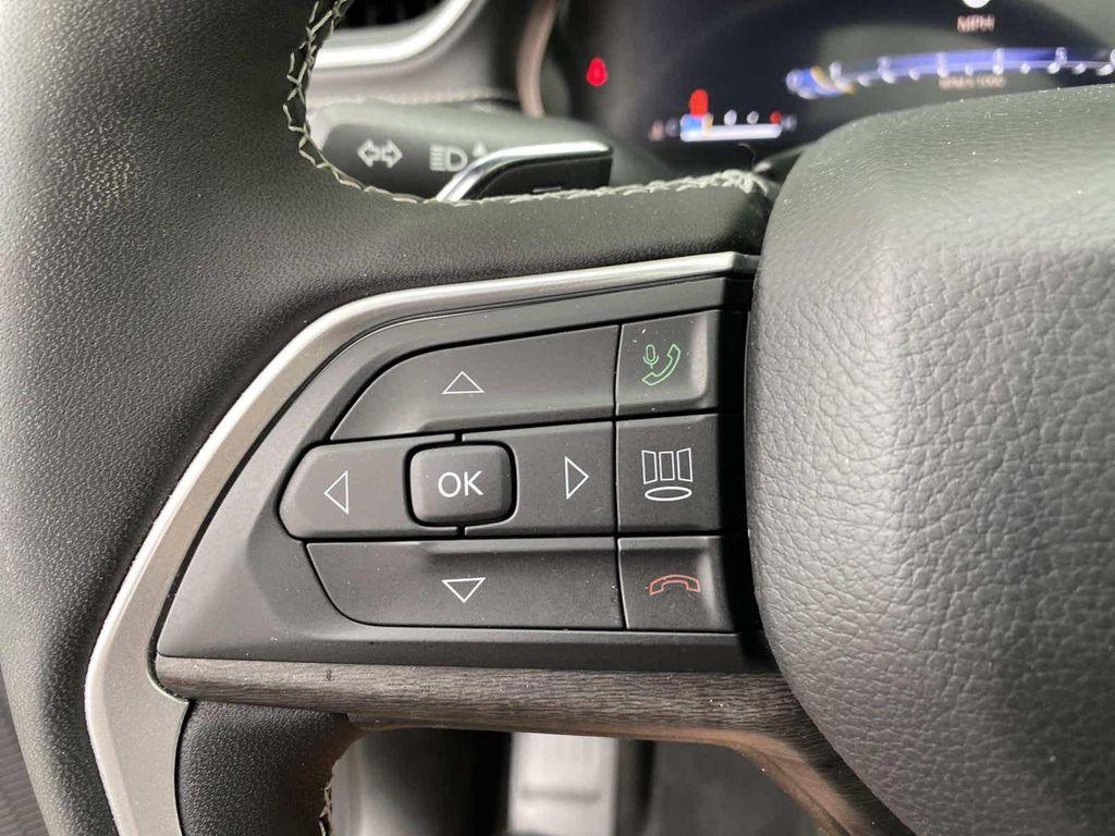 used 2023 Jeep Grand Cherokee car, priced at $35,832