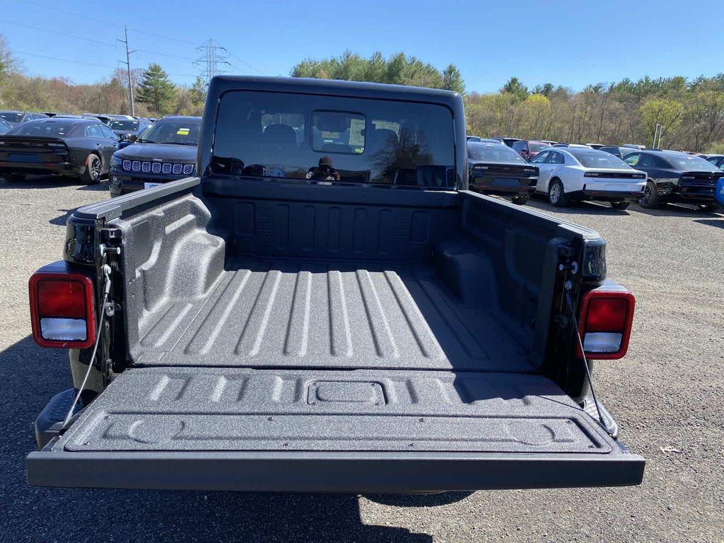 new 2026 Jeep Gladiator car, priced at $48,700