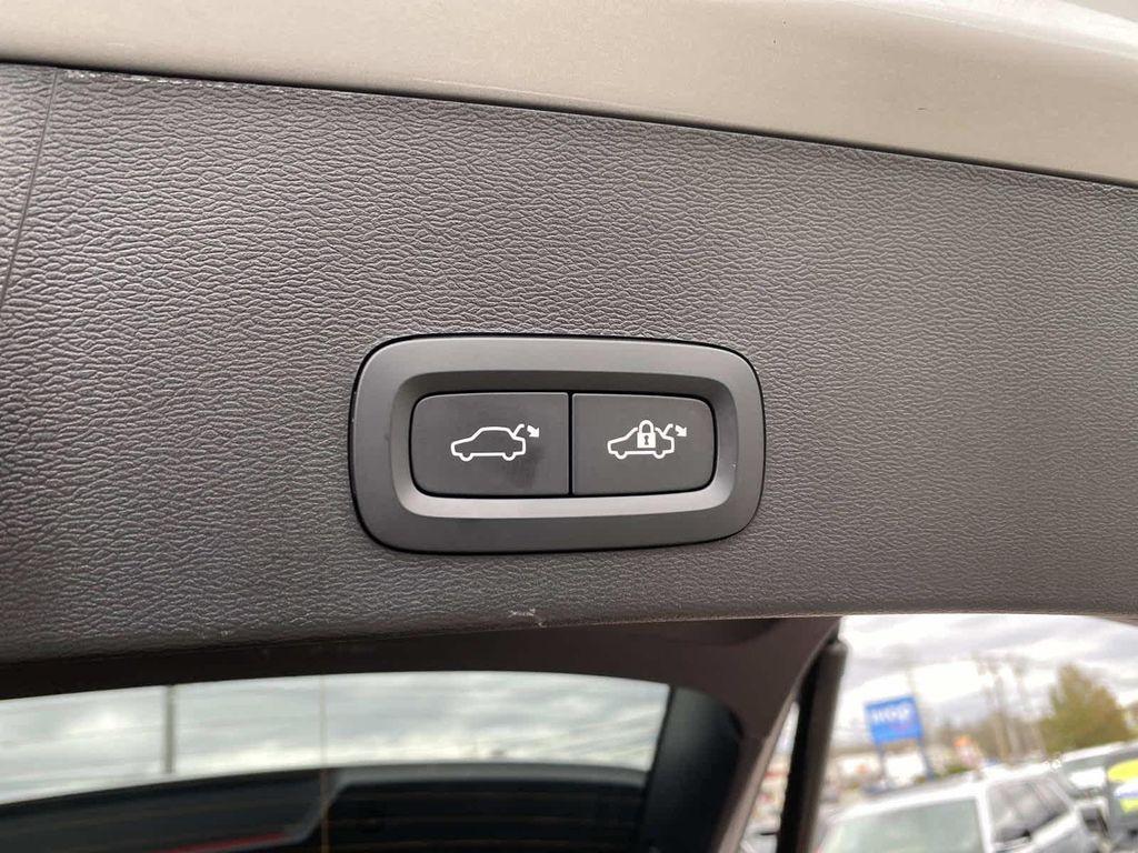 used 2024 Volvo XC40 car, priced at $24,190