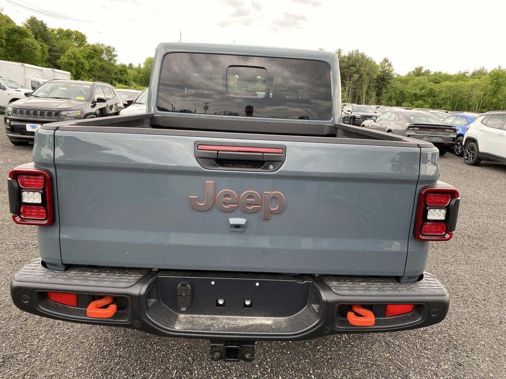new 2026 Jeep Gladiator car, priced at $64,580