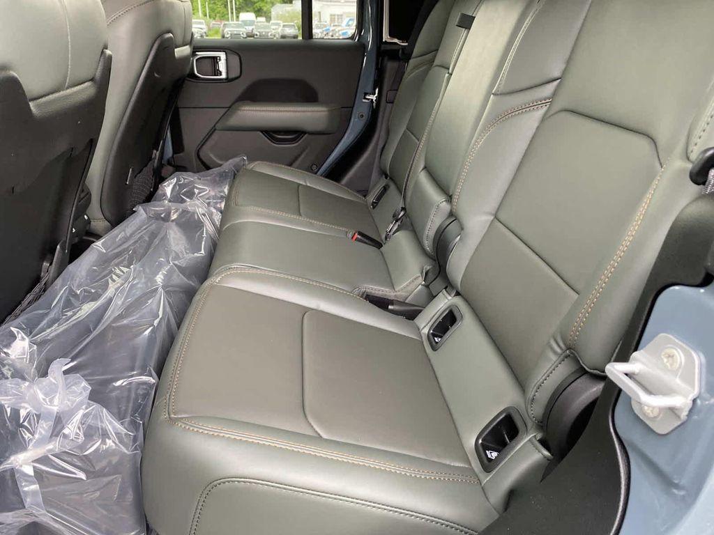 new 2026 Jeep Gladiator car, priced at $64,580