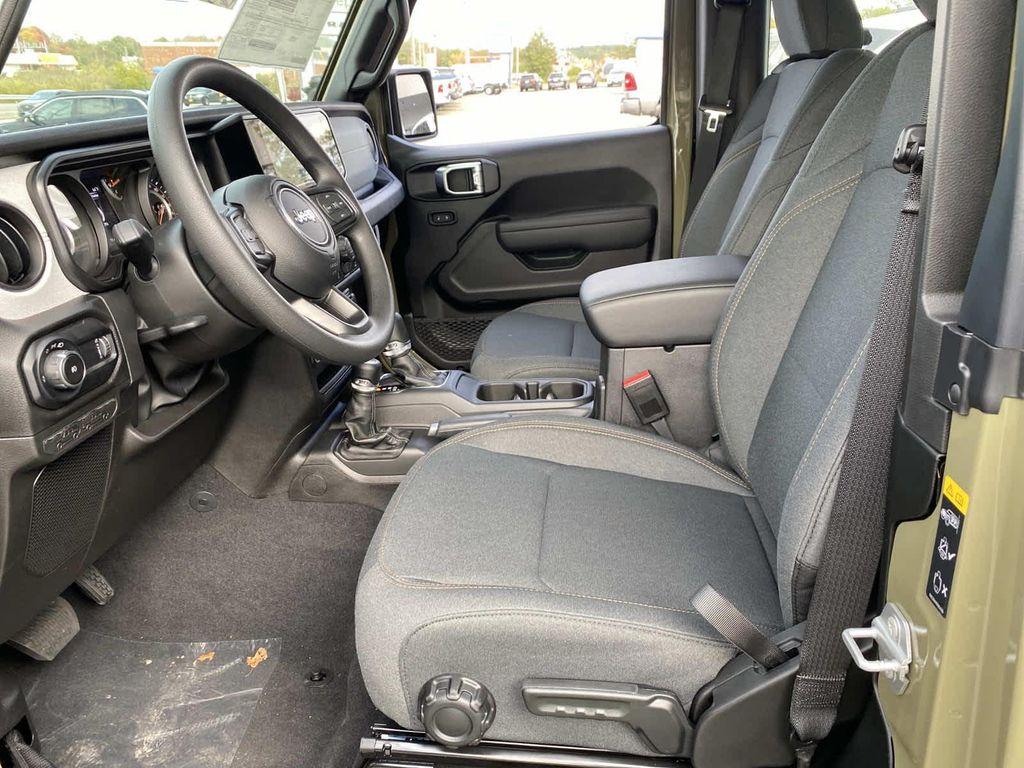 new 2026 Jeep Wrangler car, priced at $41,165