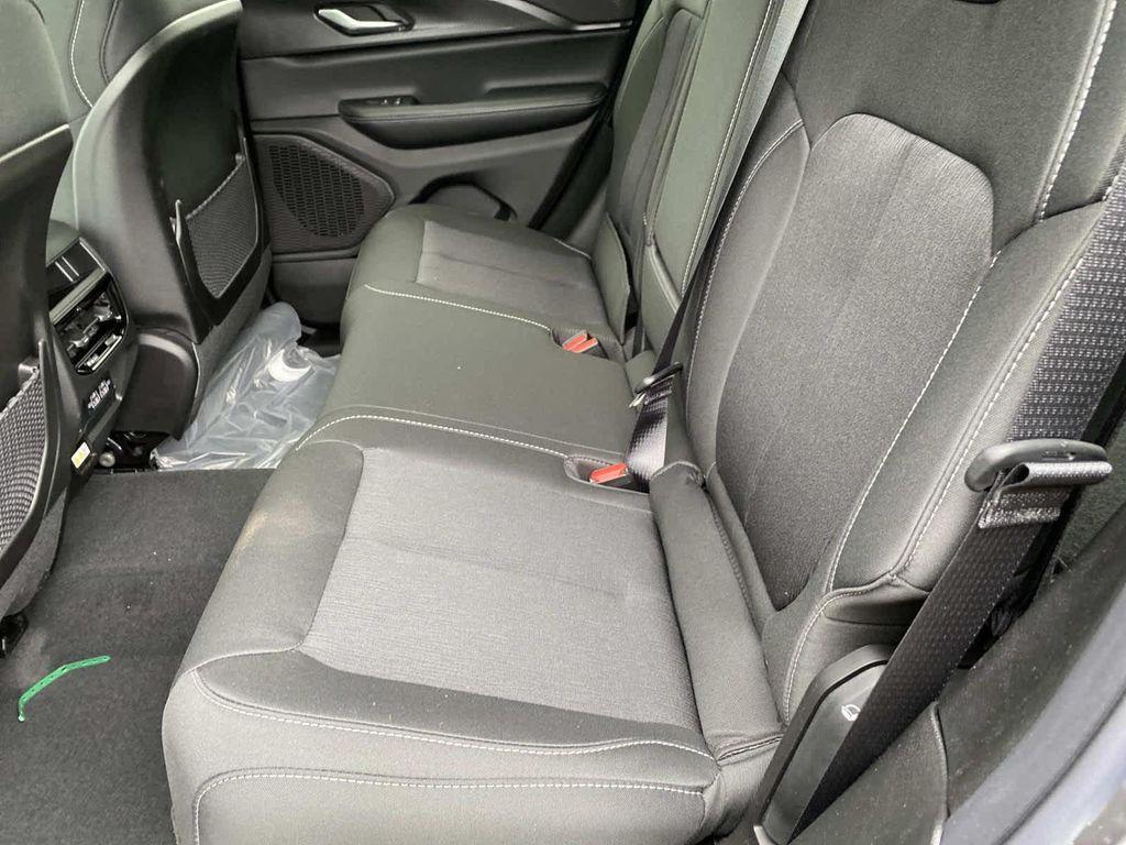new 2026 Jeep Grand Cherokee car, priced at $47,225