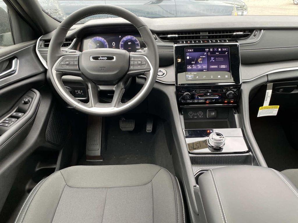 new 2026 Jeep Grand Cherokee car, priced at $47,225