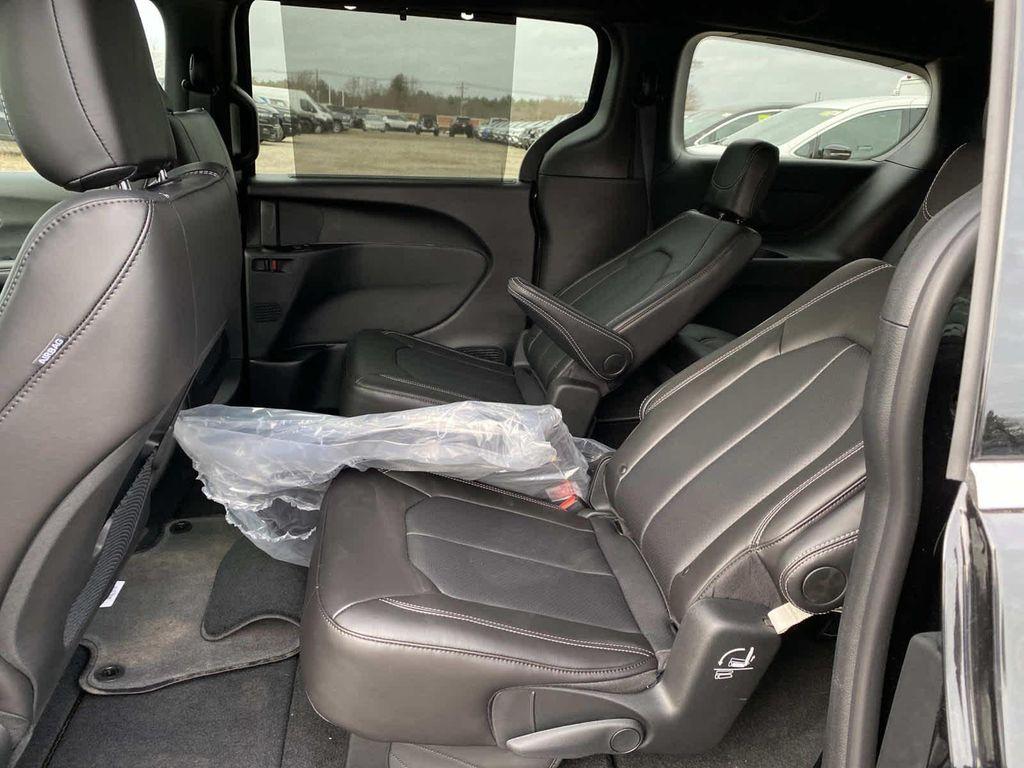 new 2026 Chrysler Voyager car, priced at $43,115