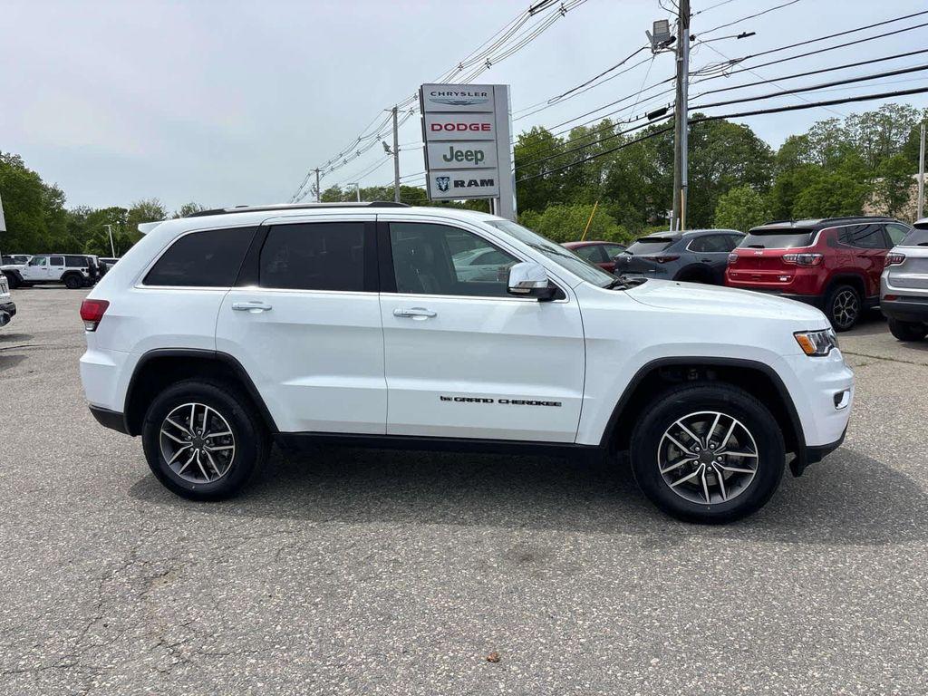 used 2022 Jeep Grand Cherokee car, priced at $27,877