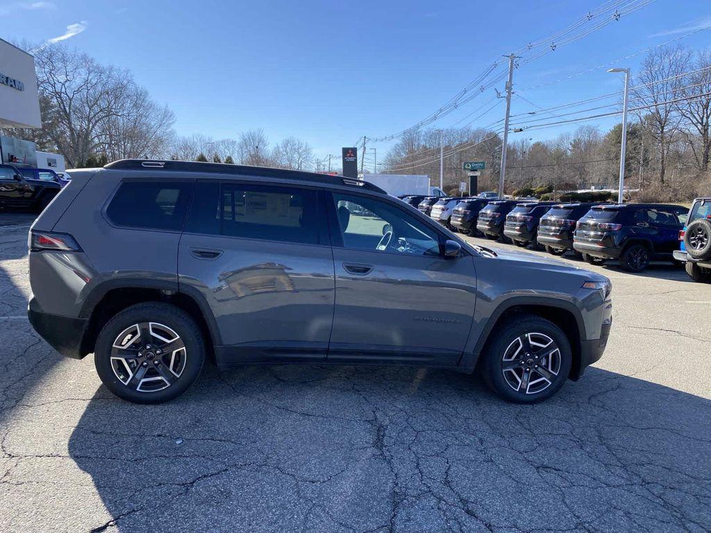 new 2026 Jeep Cherokee car, priced at $41,605