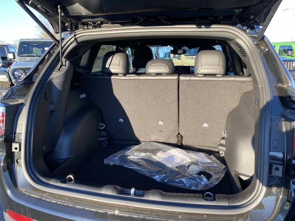 new 2026 Jeep Compass car, priced at $37,700