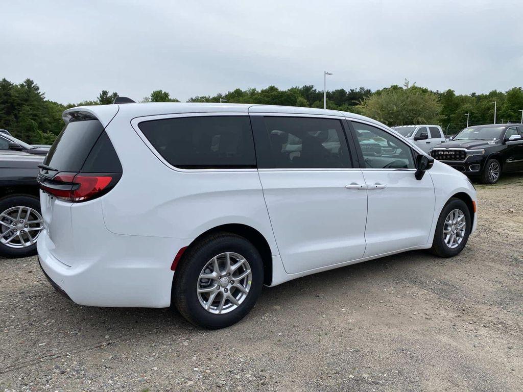 new 2027 Chrysler Pacifica car, priced at $45,765