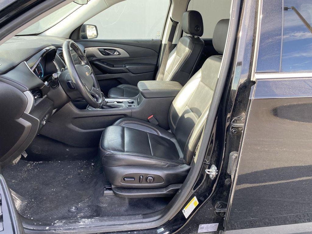 used 2021 Chevrolet Traverse car, priced at $21,887