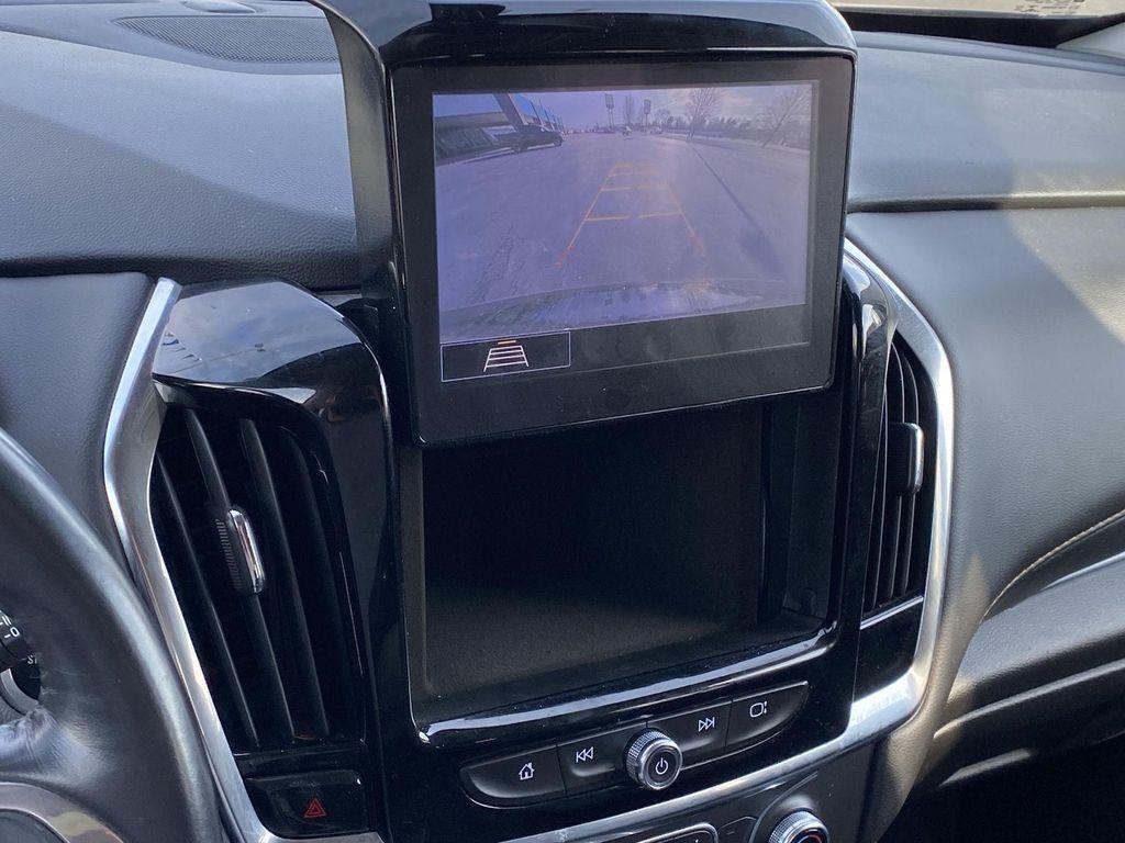 used 2021 Chevrolet Traverse car, priced at $21,887