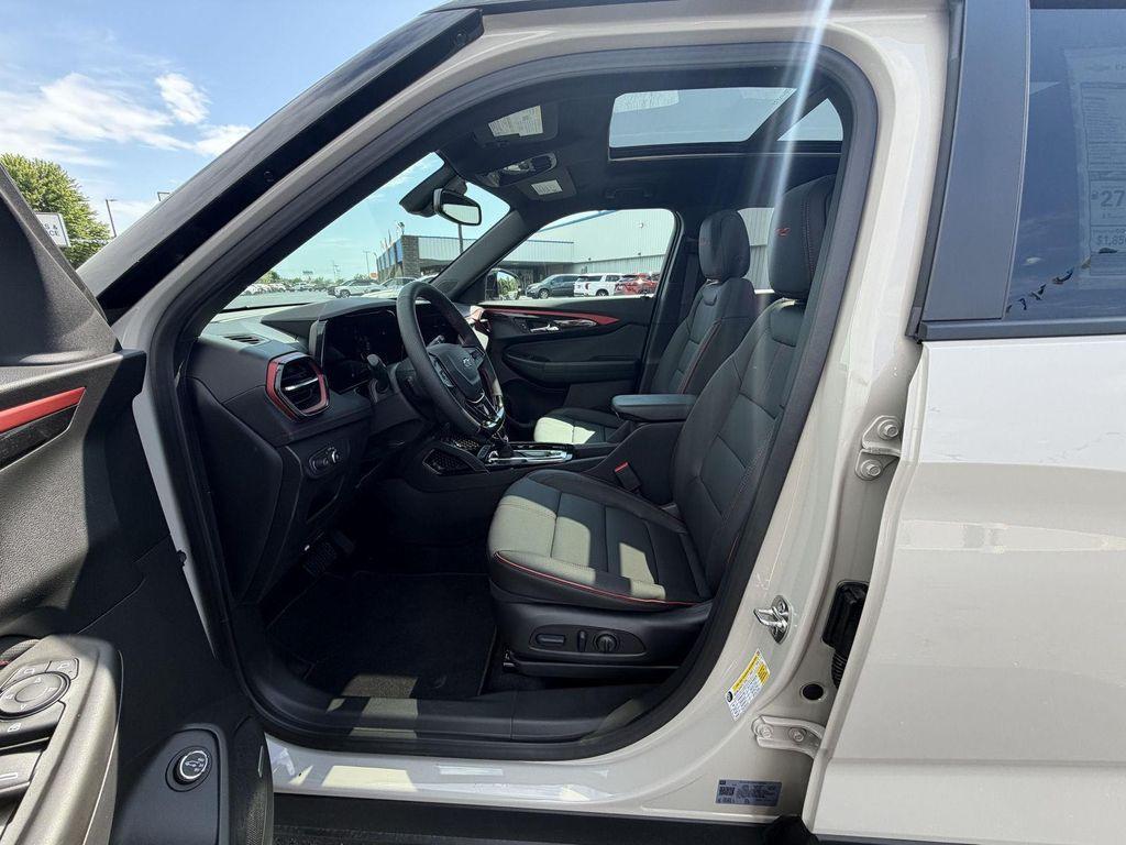 new 2026 Chevrolet TrailBlazer car, priced at $33,513