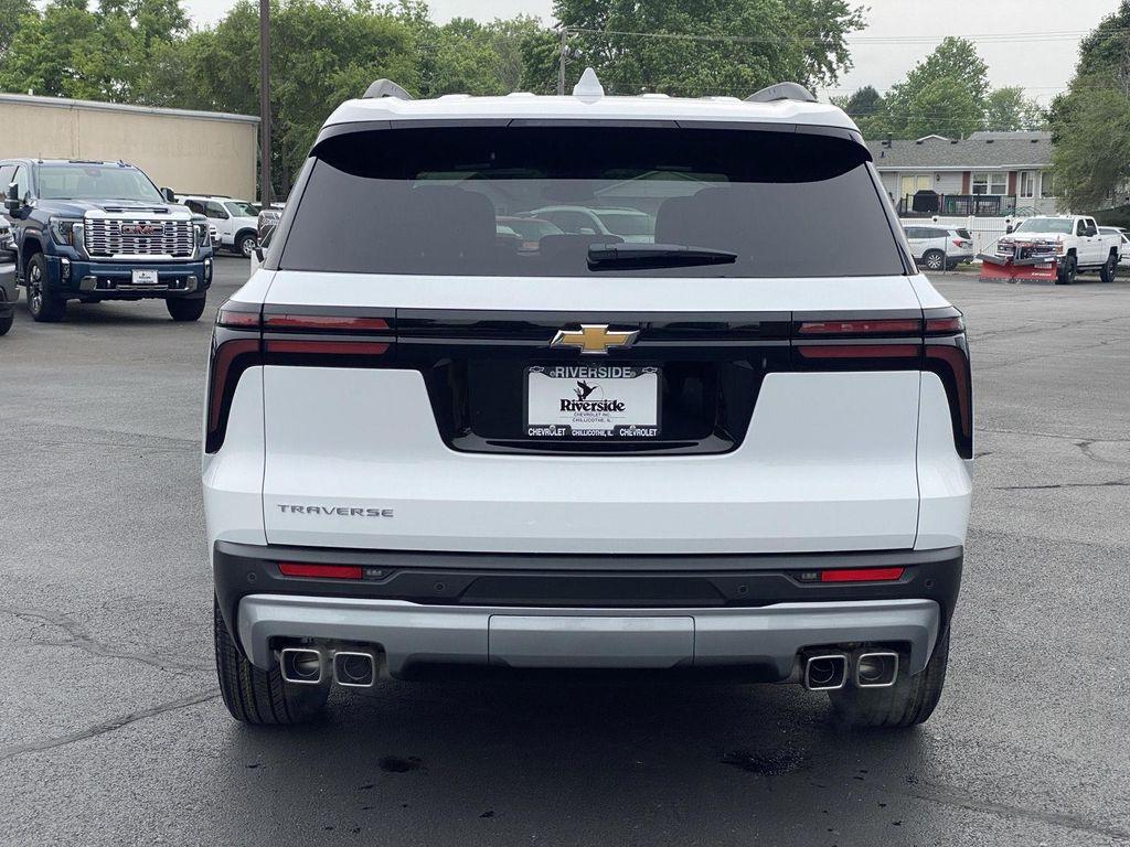 new 2025 Chevrolet Traverse car, priced at $39,995