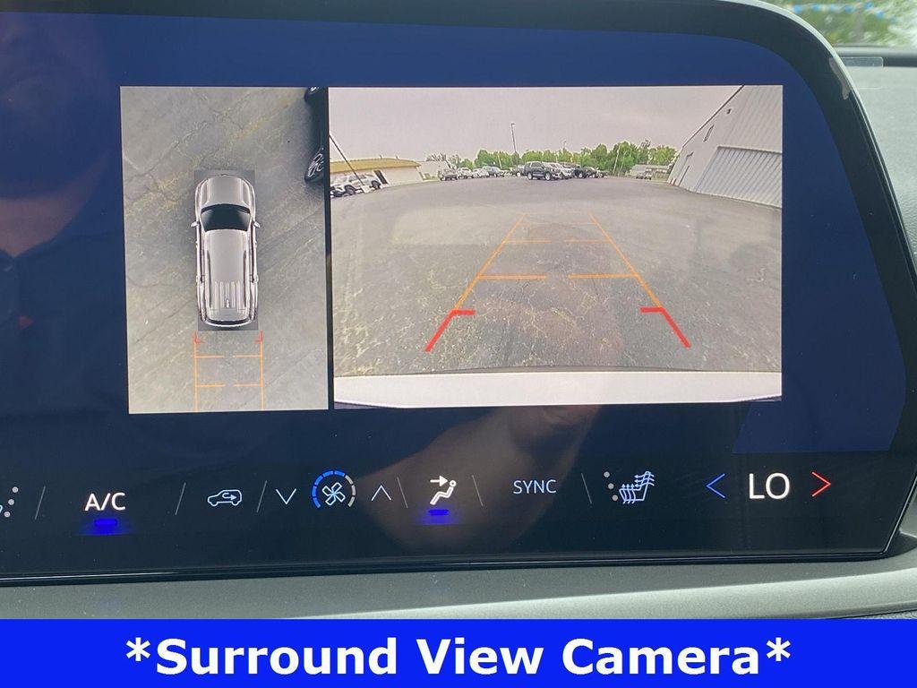 new 2025 Chevrolet Traverse car, priced at $39,995