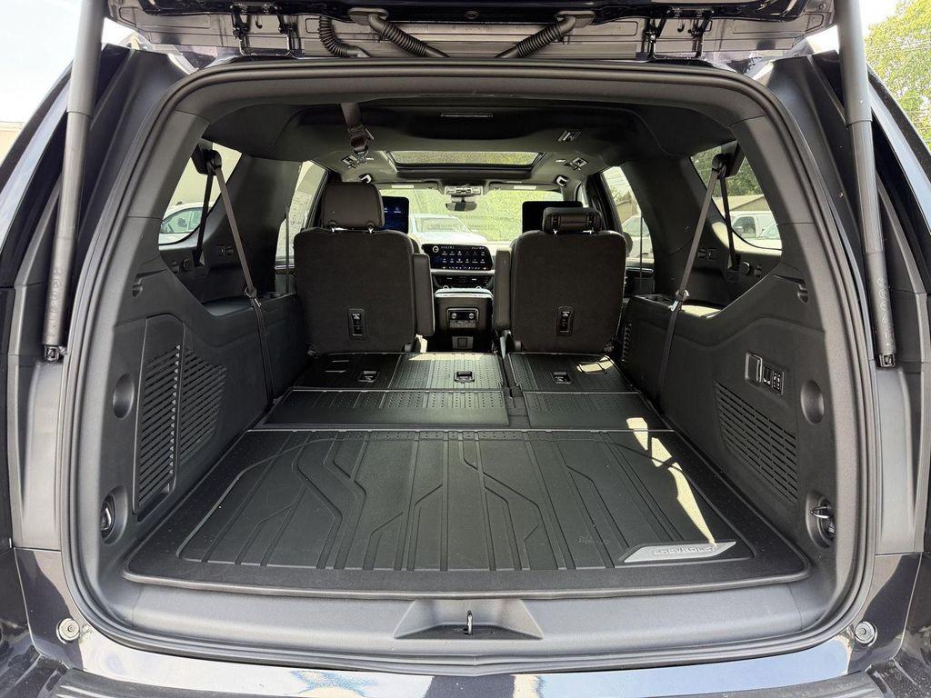 new 2026 Chevrolet Suburban car, priced at $98,318