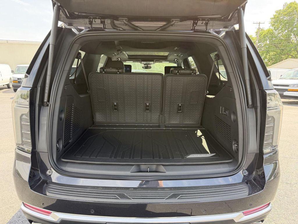 new 2026 Chevrolet Suburban car, priced at $98,318
