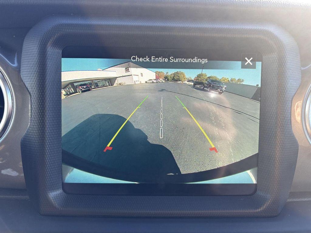 used 2022 Jeep Wrangler Unlimited car, priced at $27,395