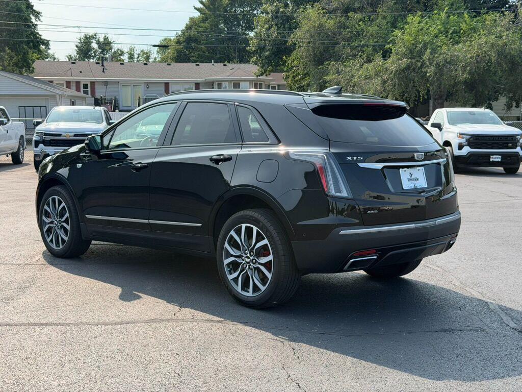 used 2024 Cadillac XT5 car, priced at $37,295