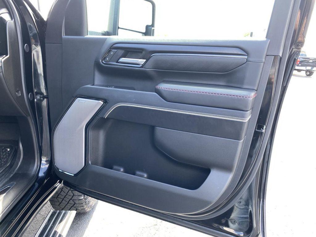 used 2025 GMC Sierra 2500 car, priced at $79,495