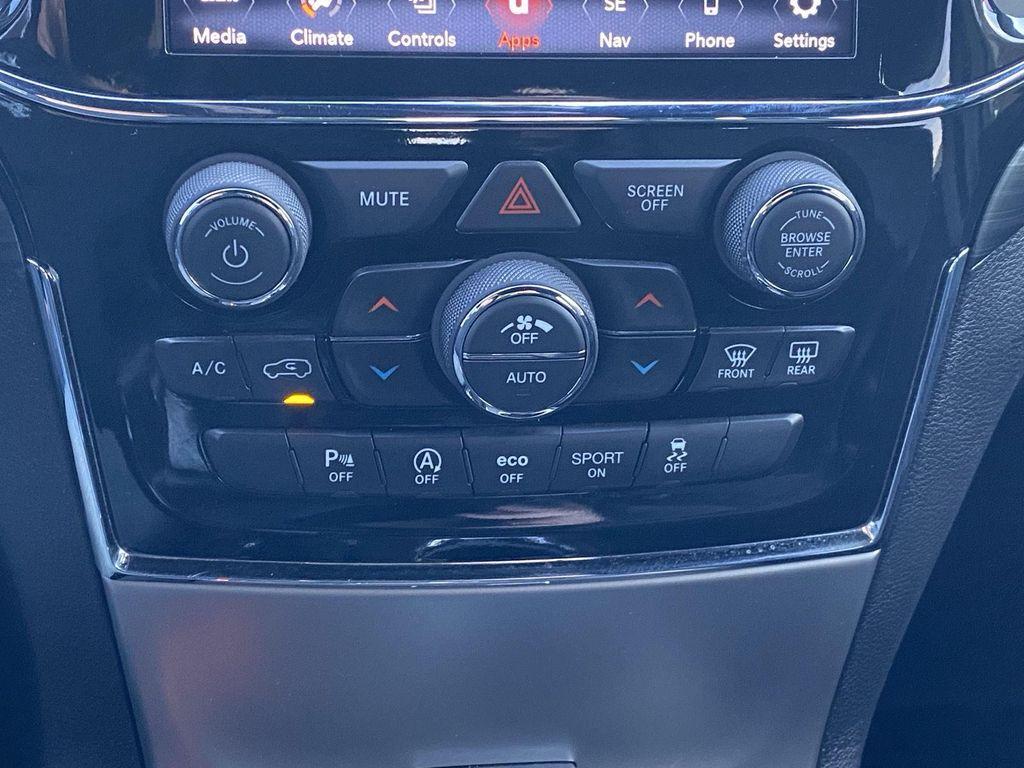 used 2021 Jeep Grand Cherokee car, priced at $21,490