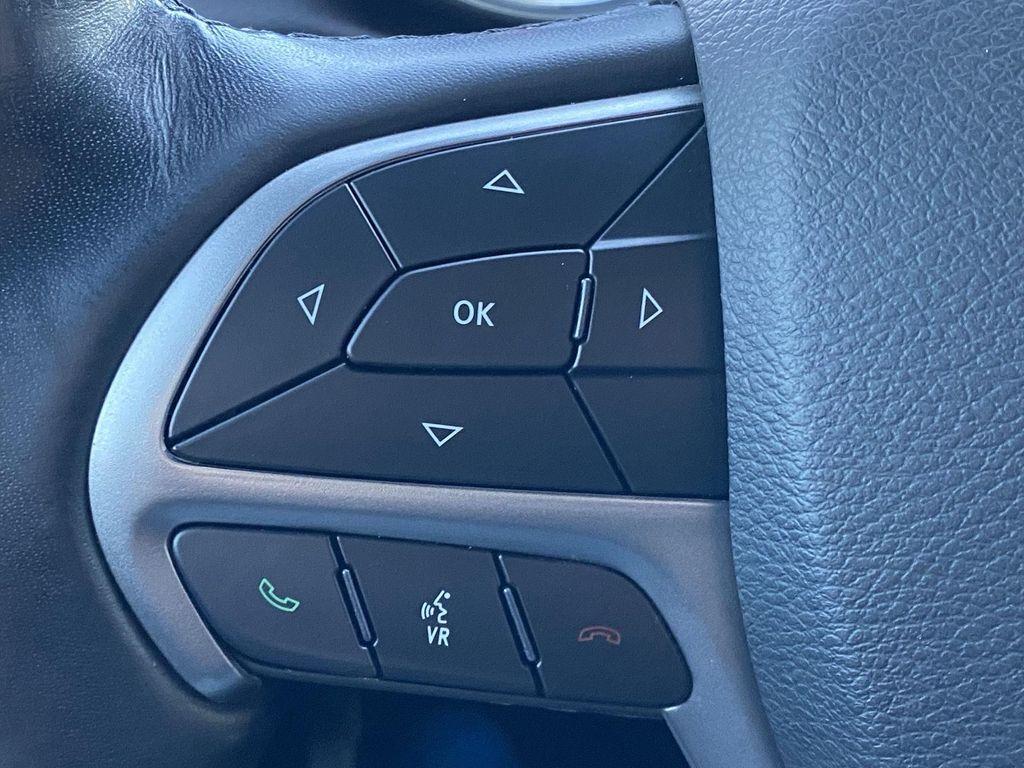 used 2021 Jeep Grand Cherokee car, priced at $21,490