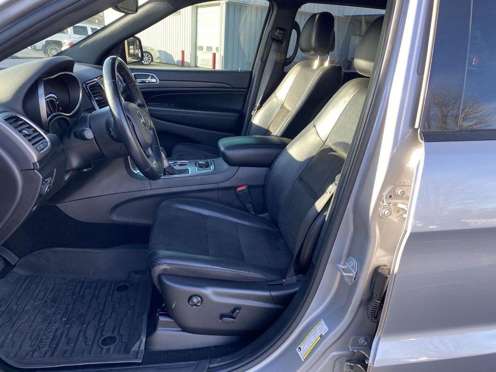 used 2021 Jeep Grand Cherokee car, priced at $21,490