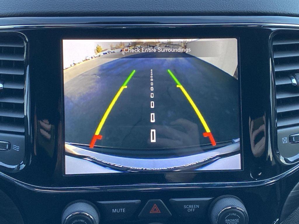 used 2021 Jeep Grand Cherokee car, priced at $21,490