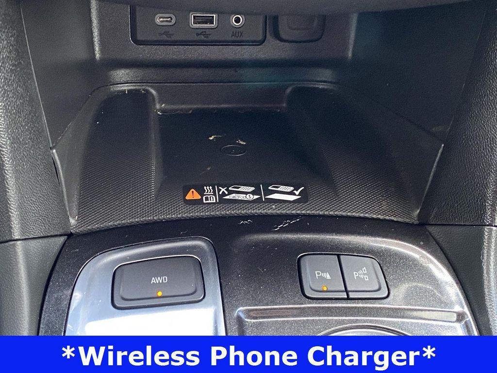 used 2024 Chevrolet Equinox car, priced at $23,154