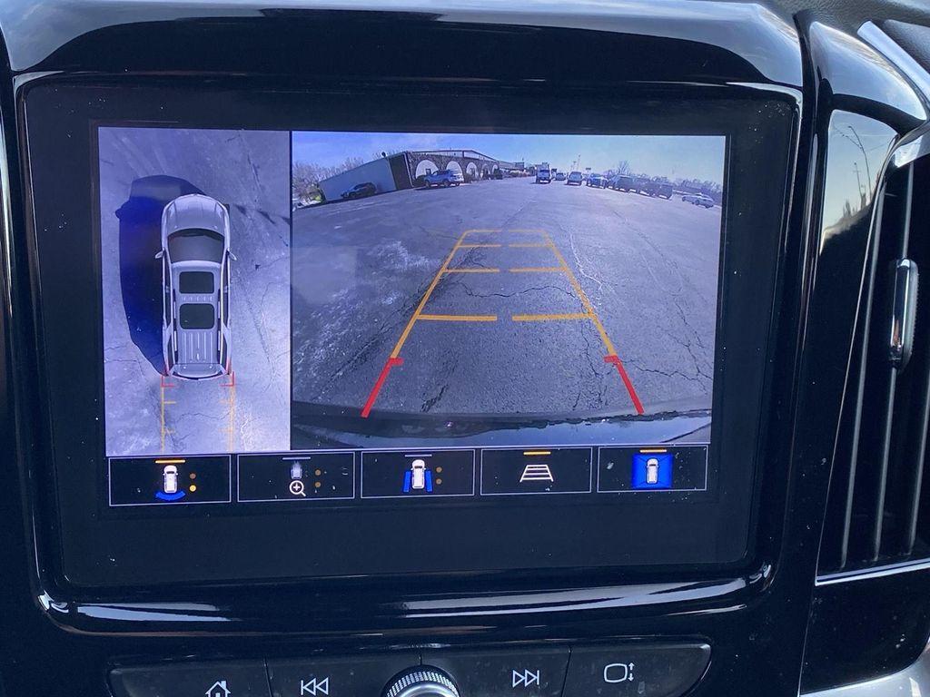 used 2023 Chevrolet Traverse car, priced at $33,599