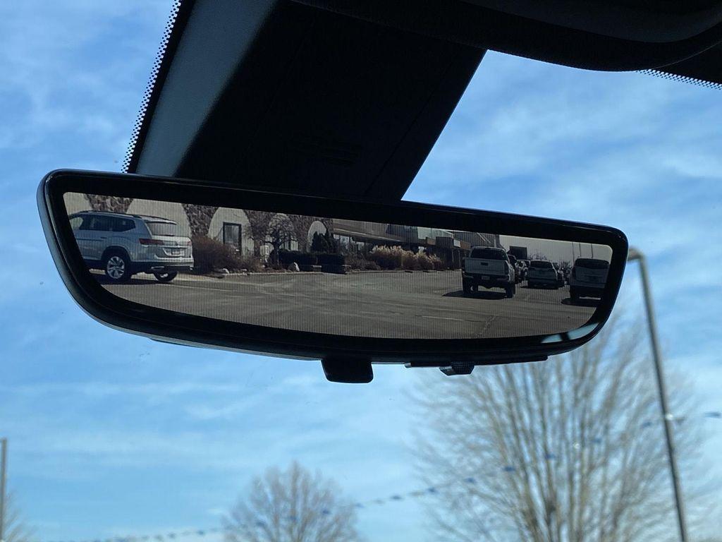 used 2023 Chevrolet Traverse car, priced at $33,599