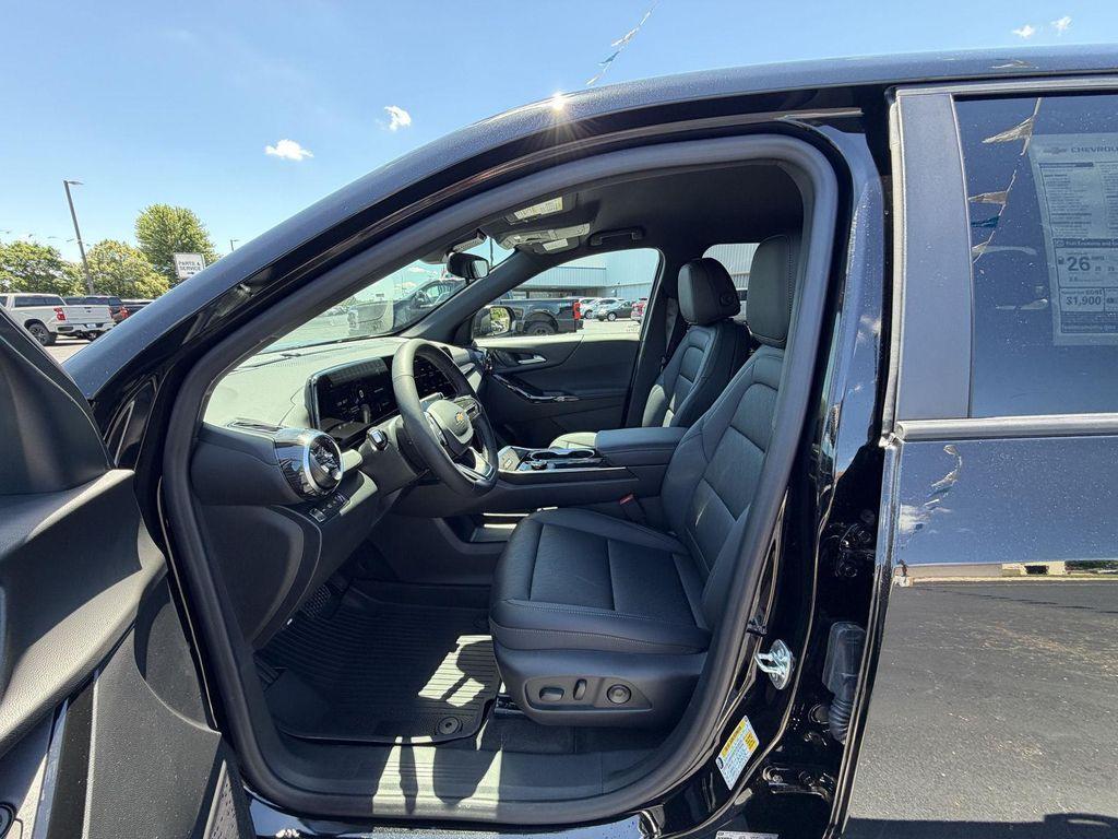new 2026 Chevrolet Equinox car, priced at $33,762