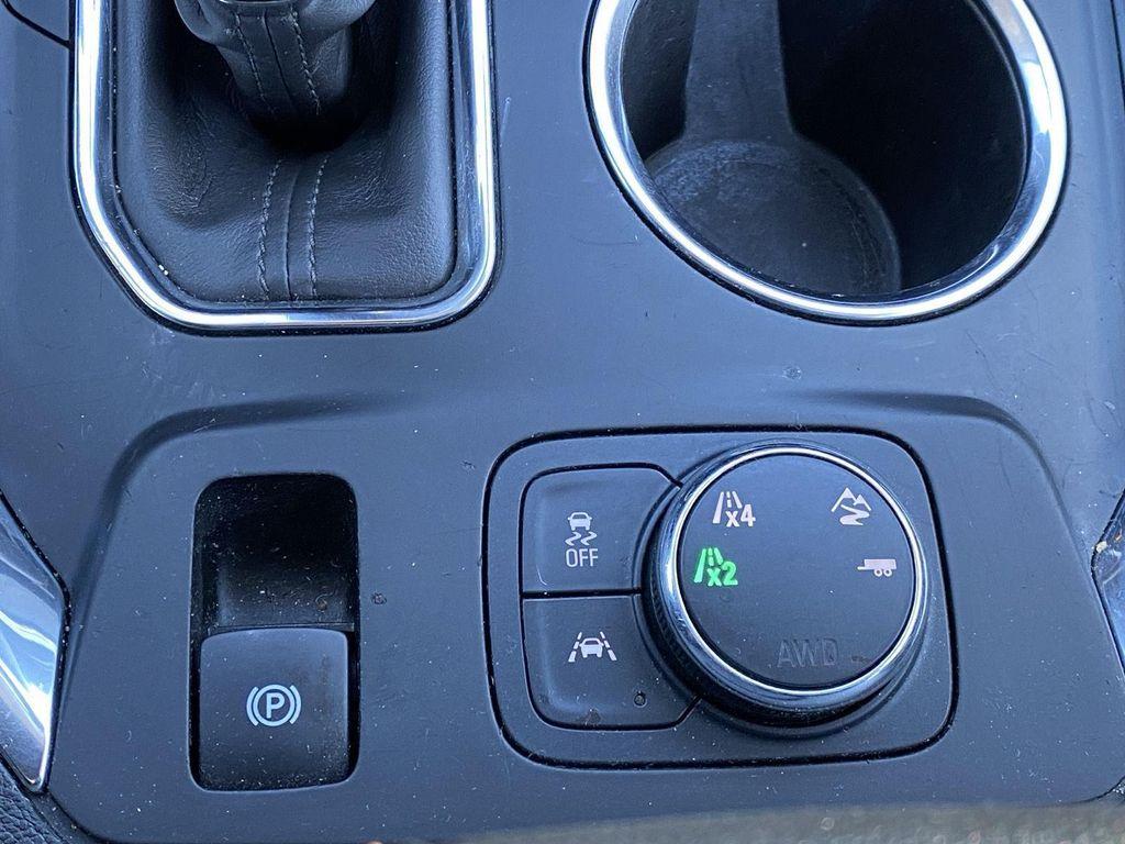 used 2020 Chevrolet Traverse car, priced at $20,861