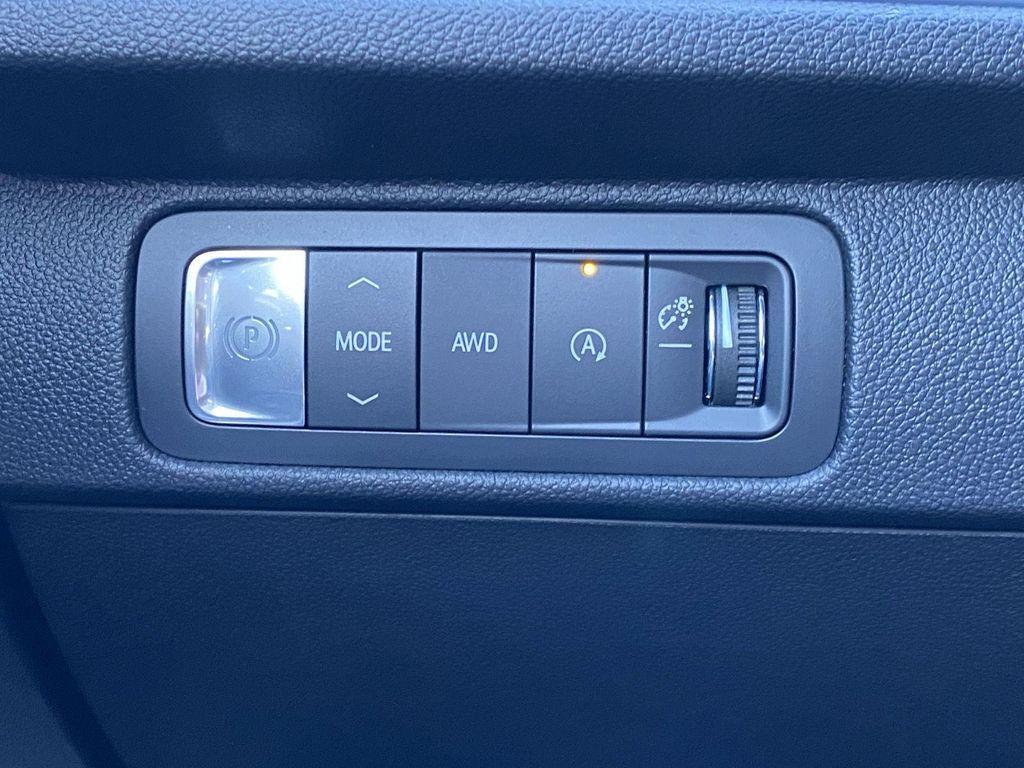 new 2026 Chevrolet Traverse car, priced at $57,400