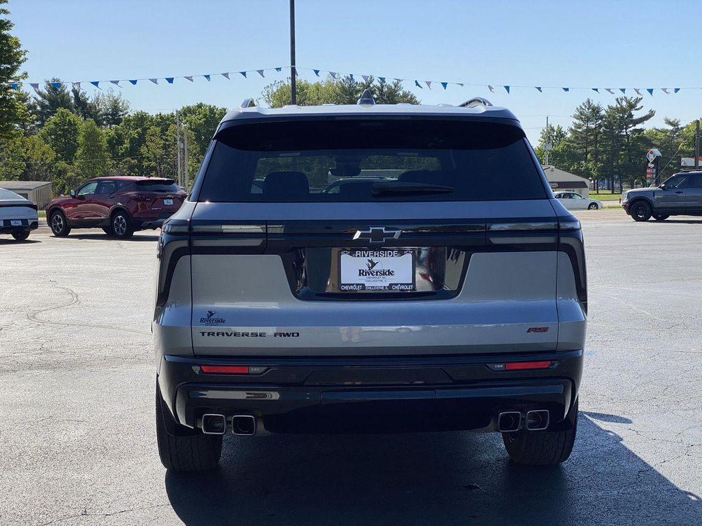 used 2026 Chevrolet Traverse car, priced at $52,822