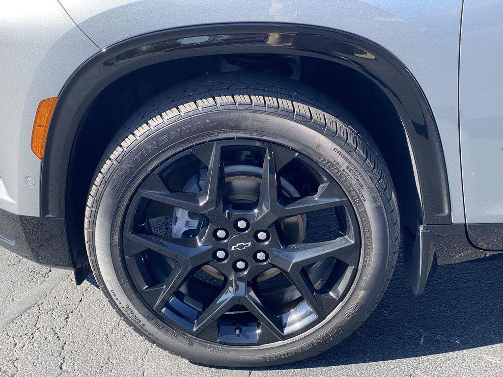 used 2026 Chevrolet Traverse car, priced at $52,822