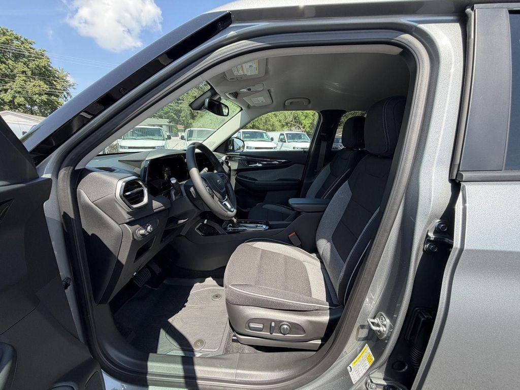 new 2026 Chevrolet TrailBlazer car, priced at $30,593