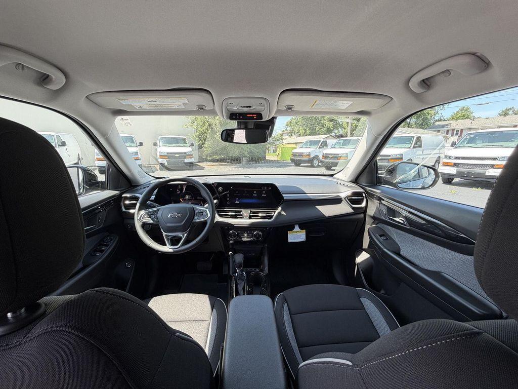 new 2026 Chevrolet TrailBlazer car, priced at $30,593
